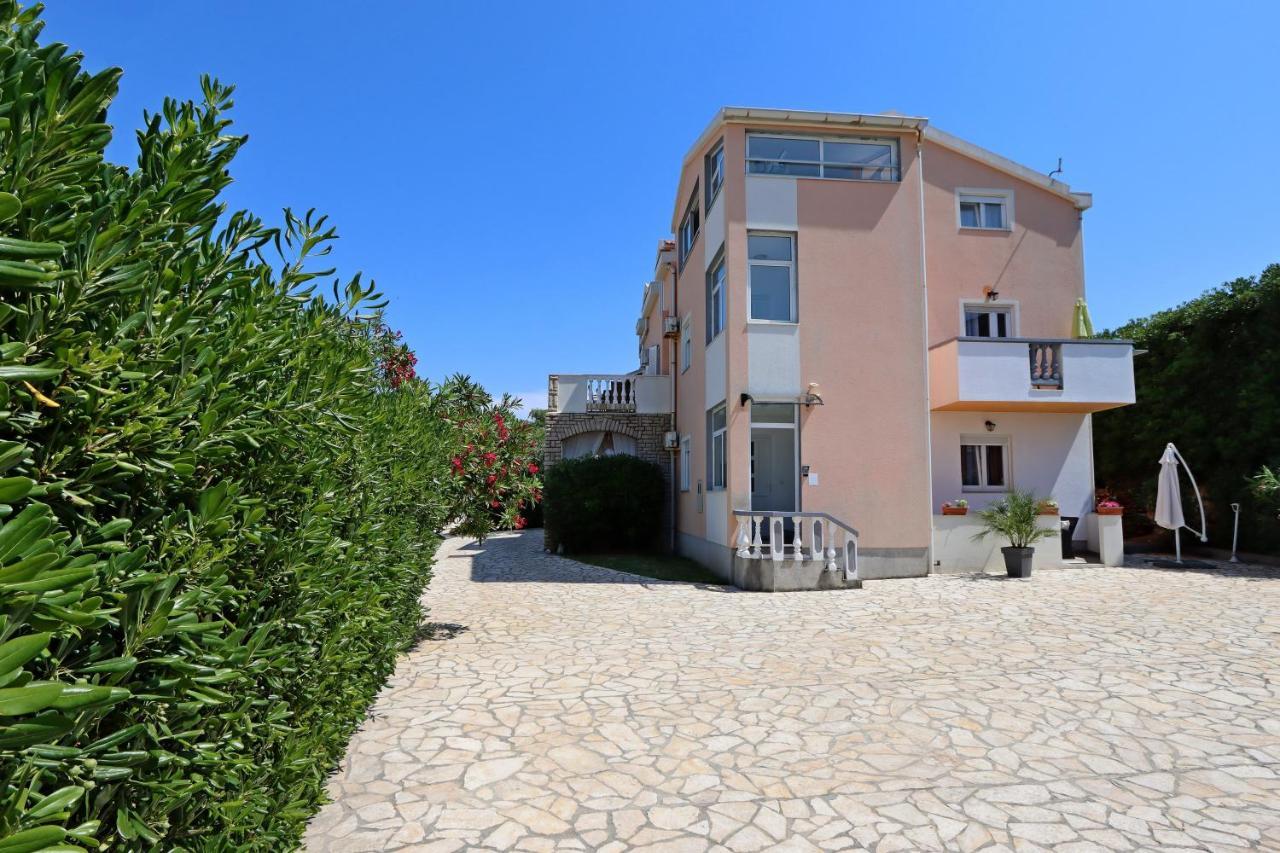 Seaside Apartments With A Swimming Pool Pag - 6412 Pag Town Bagian luar foto
