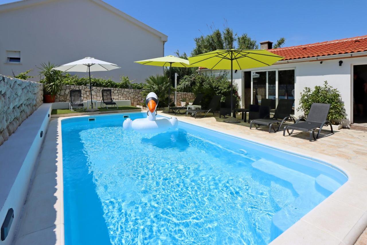 Seaside Apartments With A Swimming Pool Pag - 6412 Pag Town Bagian luar foto