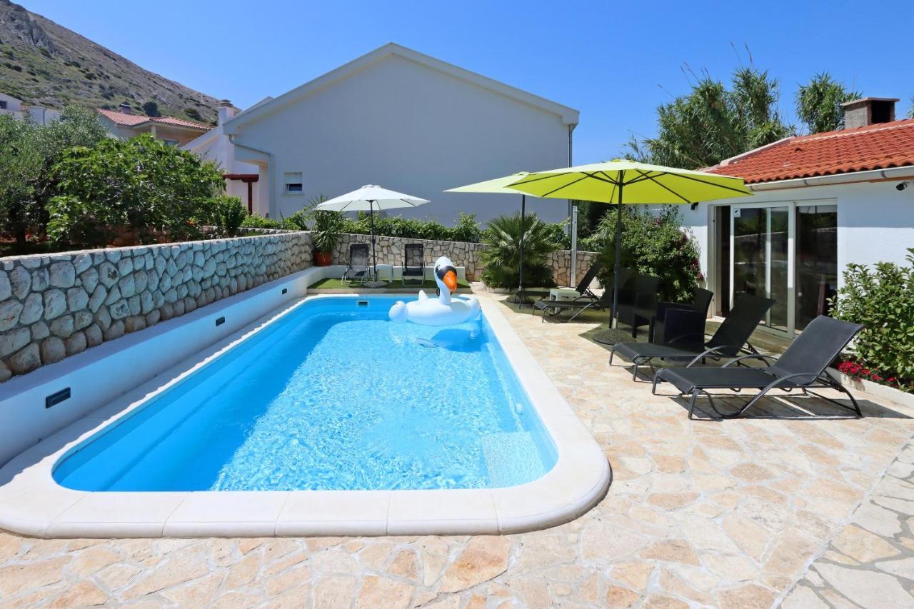 Seaside Apartments With A Swimming Pool Pag - 6412 Pag Town Bagian luar foto