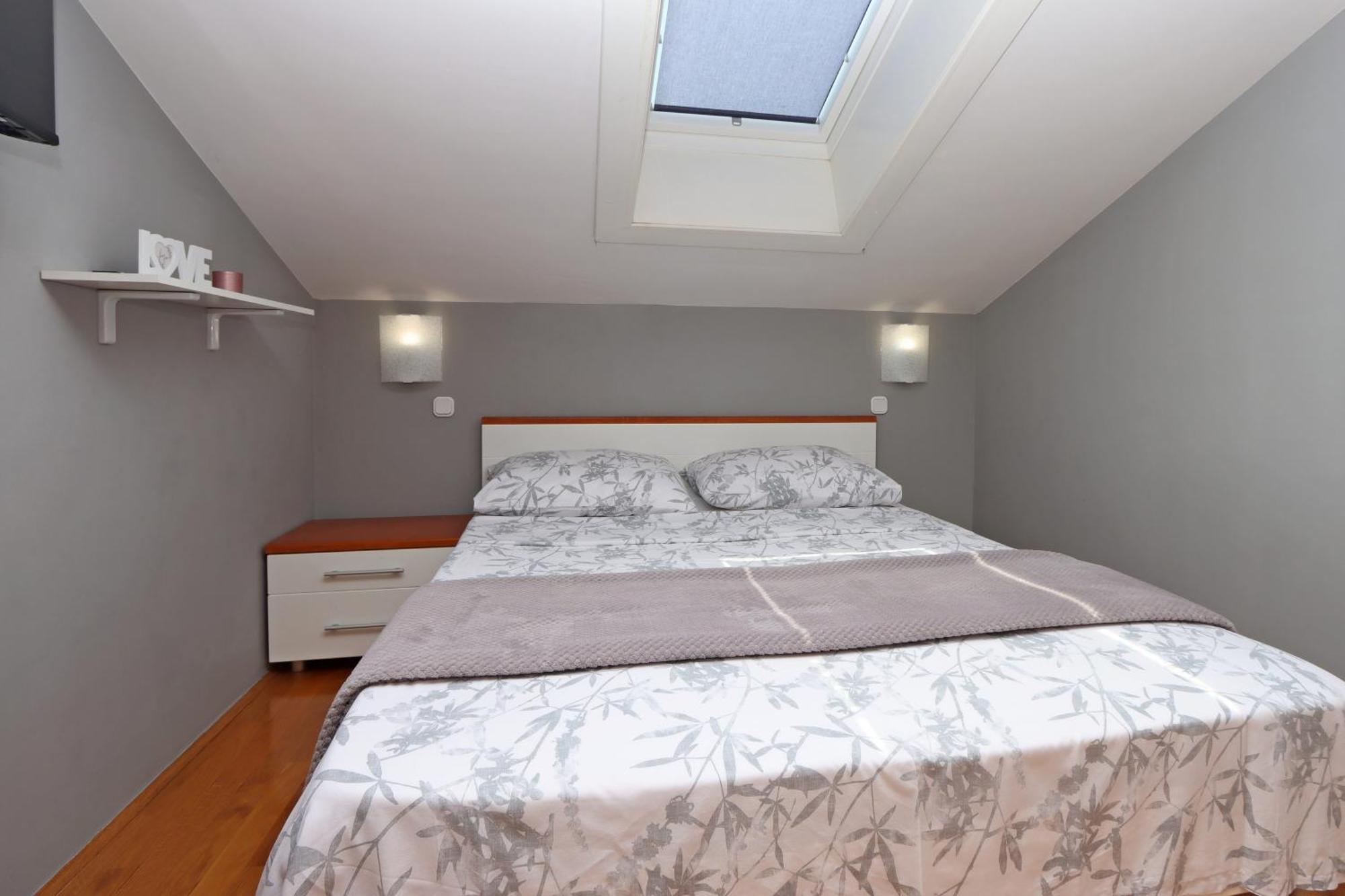 Seaside Apartments With A Swimming Pool Pag - 6412 Pag Town Bagian luar foto