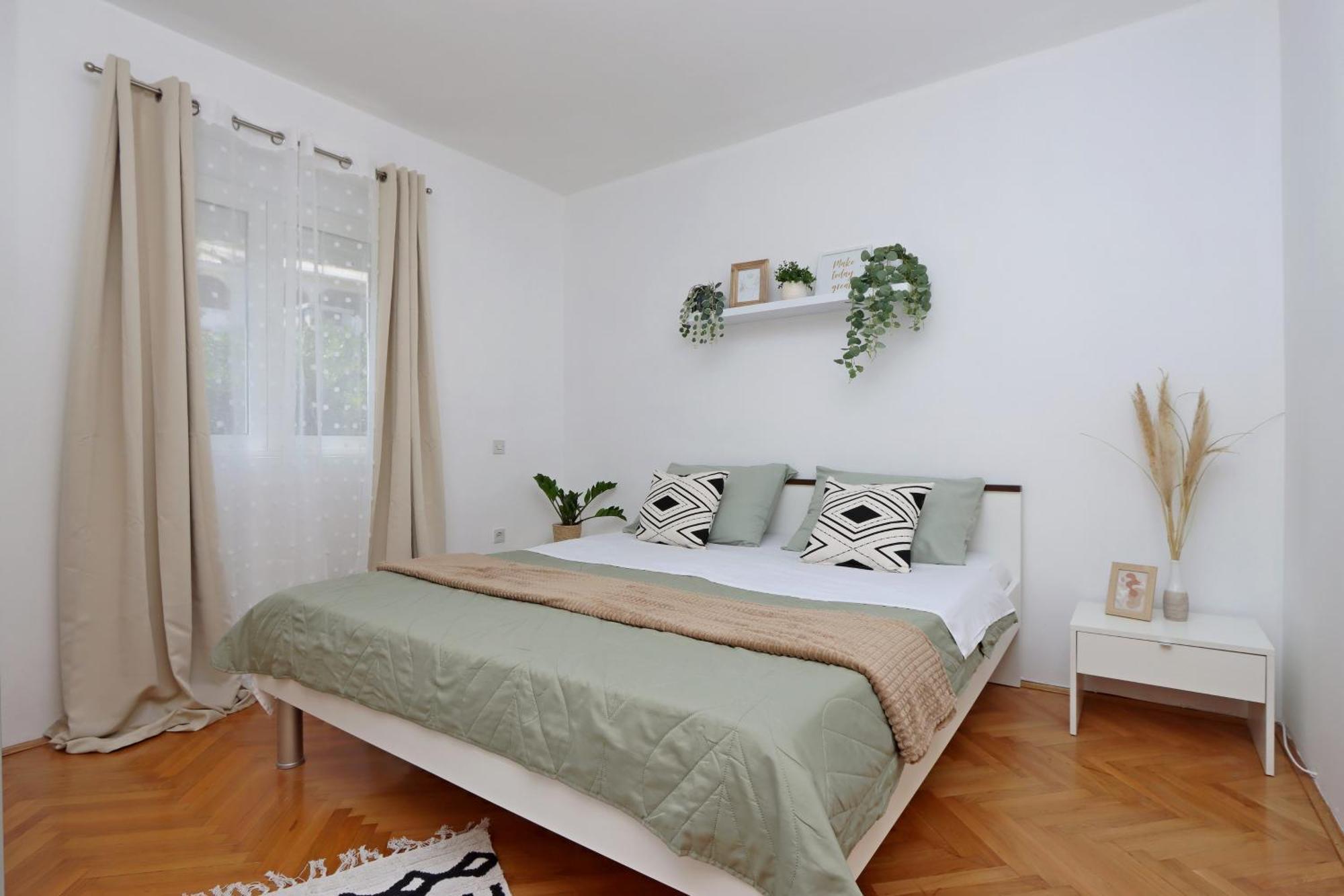 Seaside Apartments With A Swimming Pool Pag - 6412 Pag Town Bagian luar foto