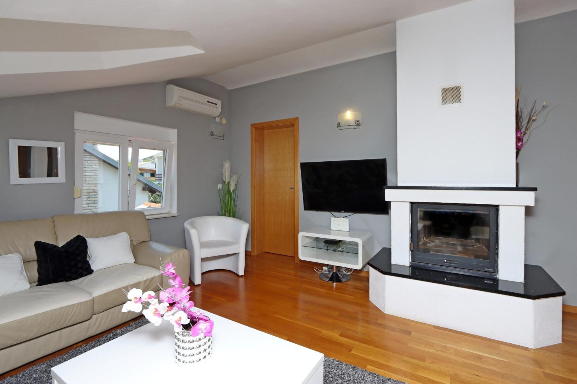 Seaside Apartments With A Swimming Pool Pag - 6412 Pag Town Ruang foto