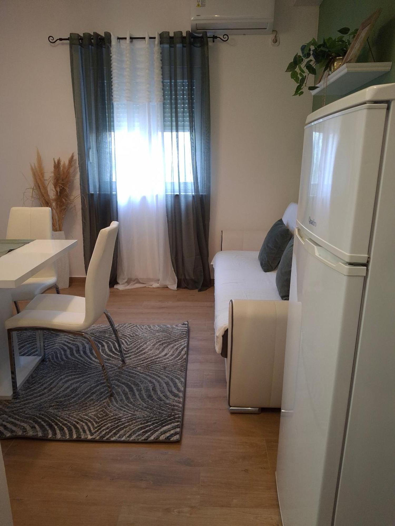 Seaside Apartments With A Swimming Pool Pag - 6412 Pag Town Ruang foto