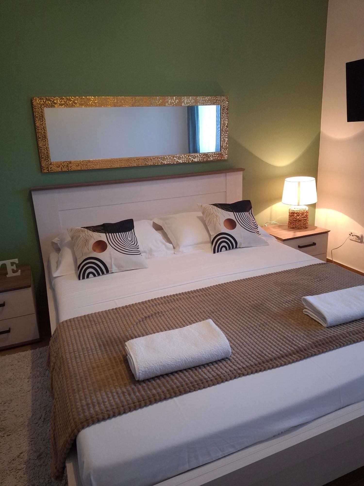Seaside Apartments With A Swimming Pool Pag - 6412 Pag Town Ruang foto
